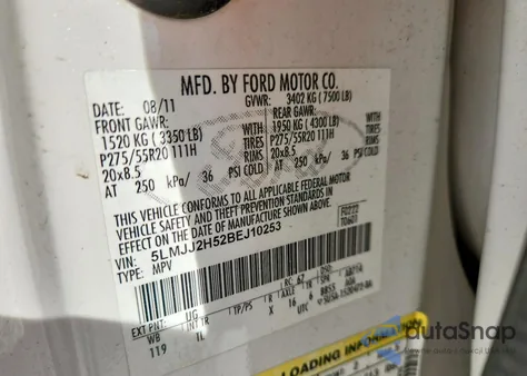 2011 Lincoln Navigator z USA, uszkodzony, nr VIN 5LMJJ2H52BEJ10253